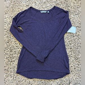Athleta women’s long sleeve purple top. Size S. NWT.